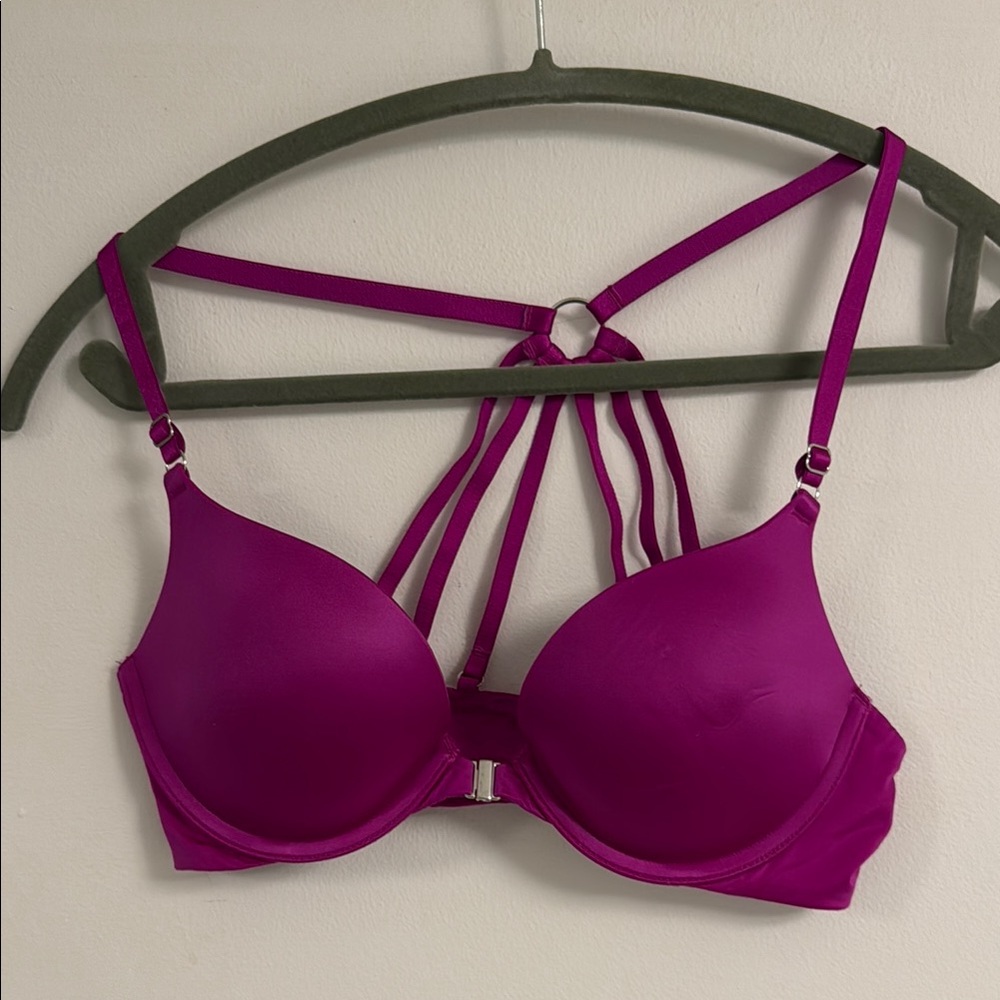 Victorias Secret very sexy push up Bra 34B
